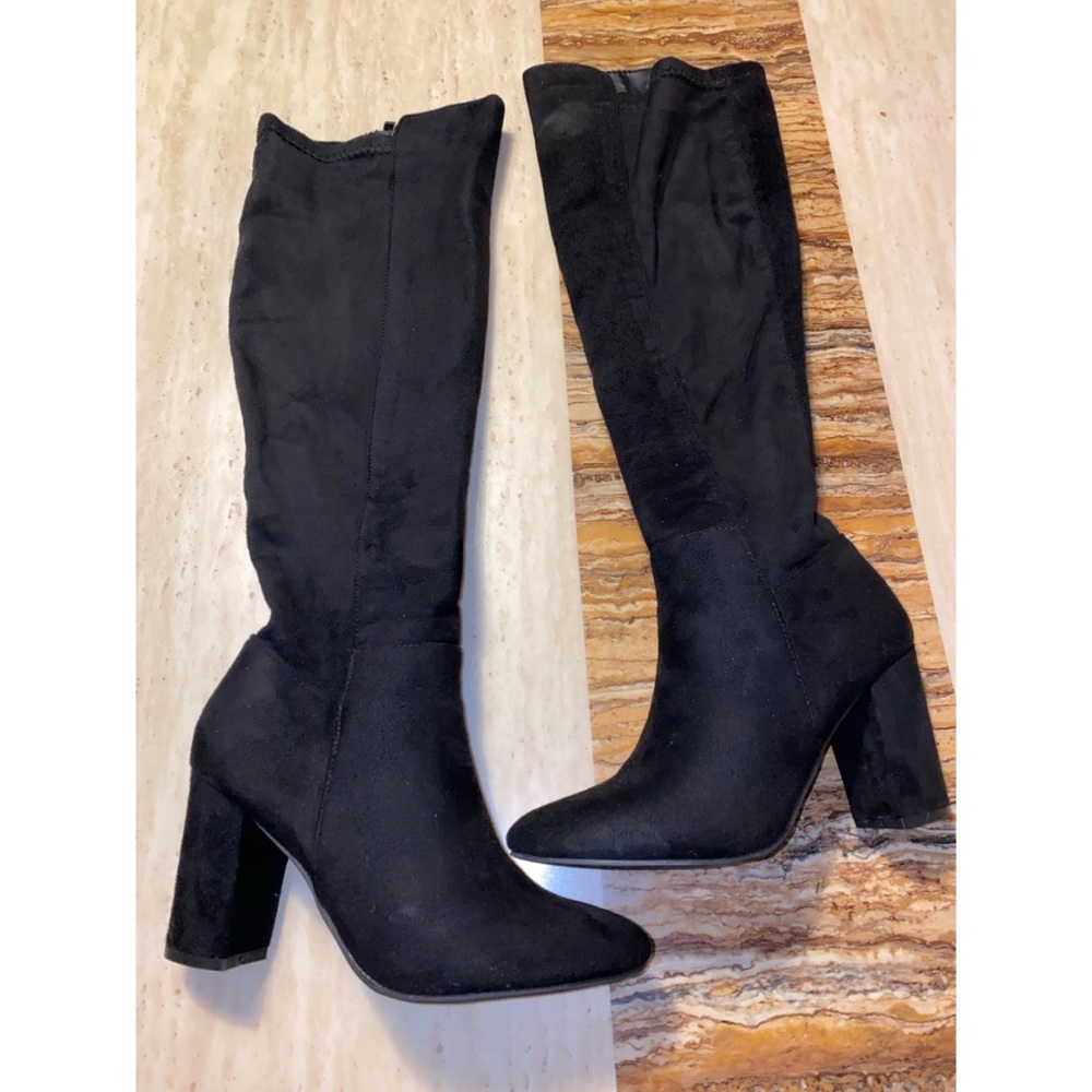 Black High Knee Boots